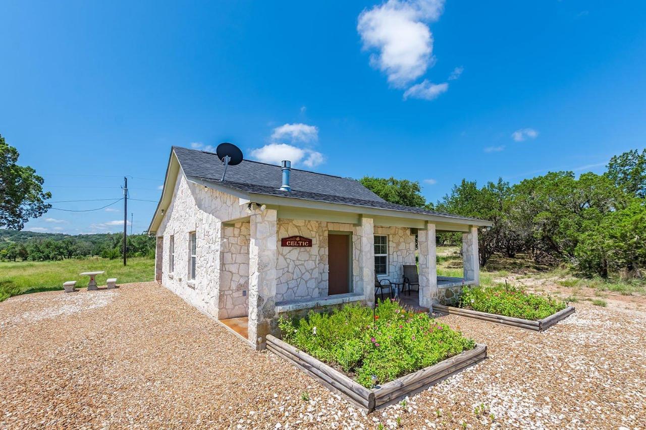 Appian Way Celtic Cottage Fredericksburg Exterior photo