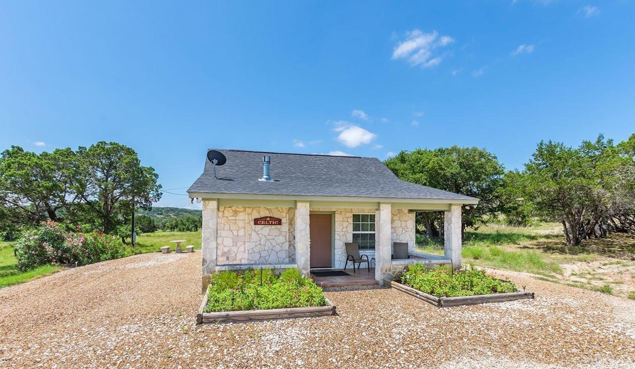 Appian Way Celtic Cottage Fredericksburg Exterior photo